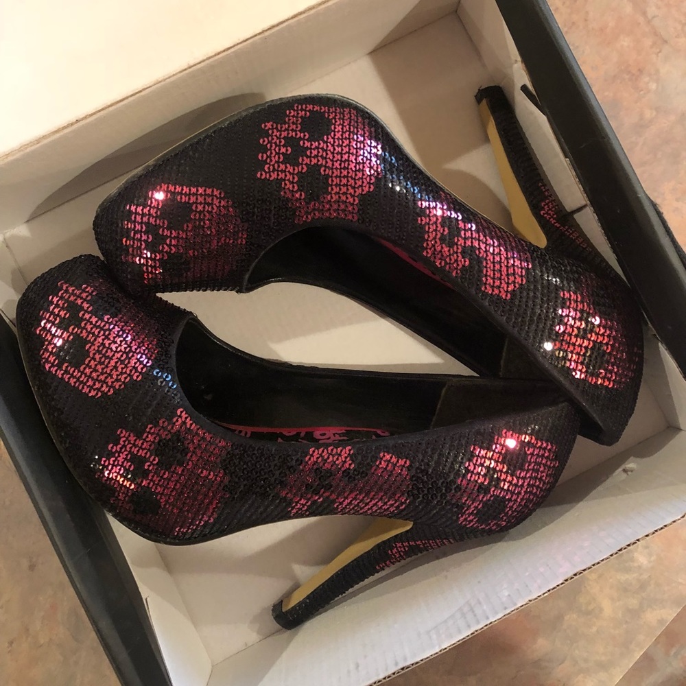 Iron Fist Sequin Digital Skull Pumps